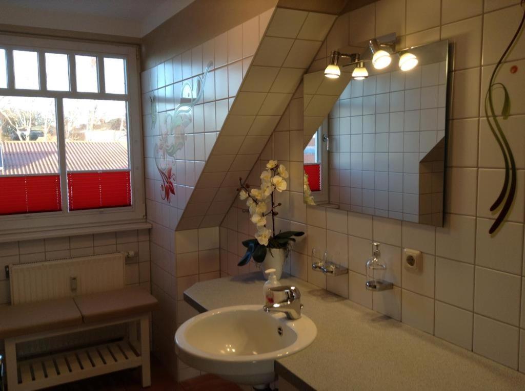 Fewo 27 Strandnahe Ferienwohnung Marlyn Rerik Bagian luar foto